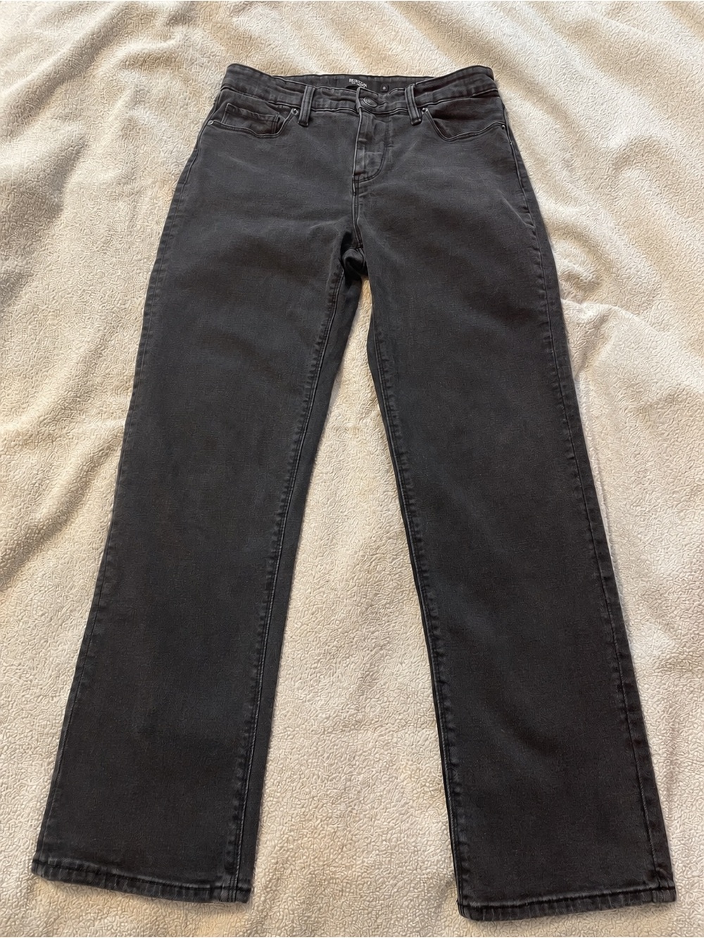 Hudson Jeans Straight-Leg Jeans in Faded Black - size 6